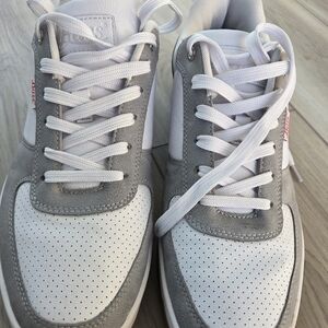 Men's Gray and White Bass Sneaker